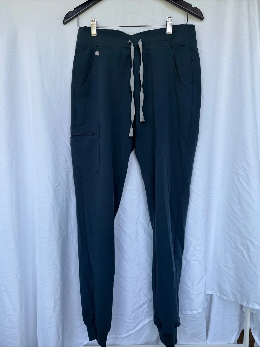 Women’s Zamora Jogger Scrub Pants - Dark Harbor, NWOT. Size small regular